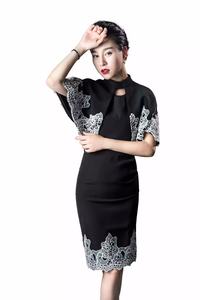 周旻

（主教表演小品、表演台词）
·毕业于中央戏剧学院表演系
·现任安徽广播电视台演出指导、合肥大剧院常
任演出指导
·拥有多年一线表演工作经历，担任央视及各卫视宣传片演员
