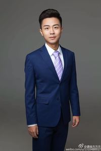 龚俊方 — 主教散文播读、配音方向
毕业于中国传媒大学播音系本科
现任安徽广播电视台故事广播主持人
曾任中央人民广播电台中国交通广播《七点开讲》主持人
